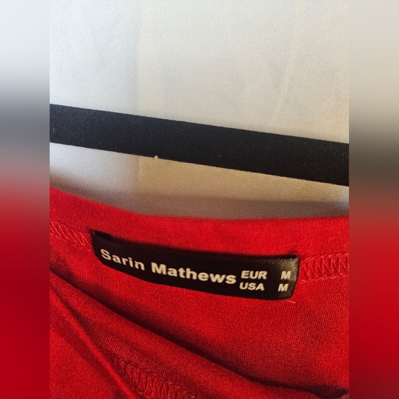 Elegant Red Women's Dress - Picture 5 of 5